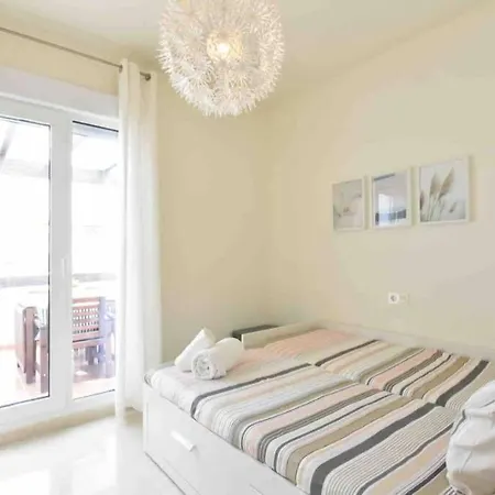 アパート Luxury Penthouse Golf Apartment エステポナ