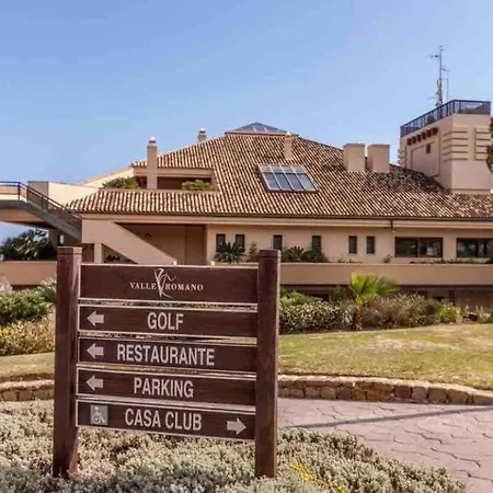 Luxury Penthouse Golf Apartment
